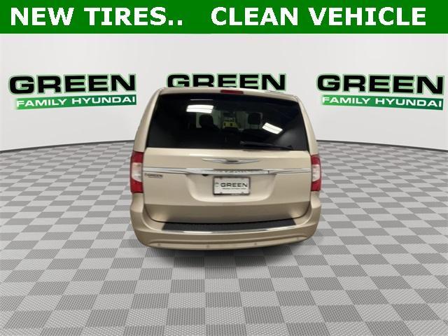 used 2014 Chrysler Town & Country car, priced at $8,995