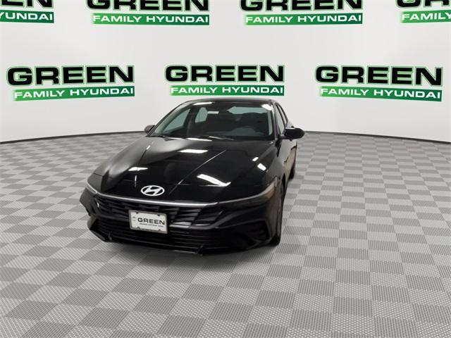 new 2025 Hyundai Elantra car, priced at $23,452