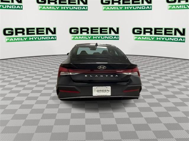 new 2025 Hyundai Elantra car, priced at $23,452