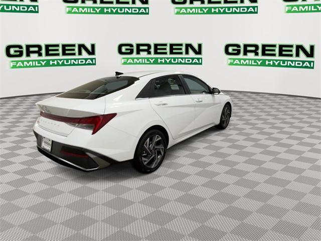 new 2025 Hyundai Elantra car, priced at $27,313