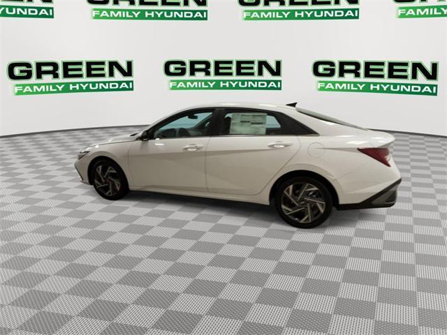 new 2025 Hyundai Elantra car, priced at $27,313