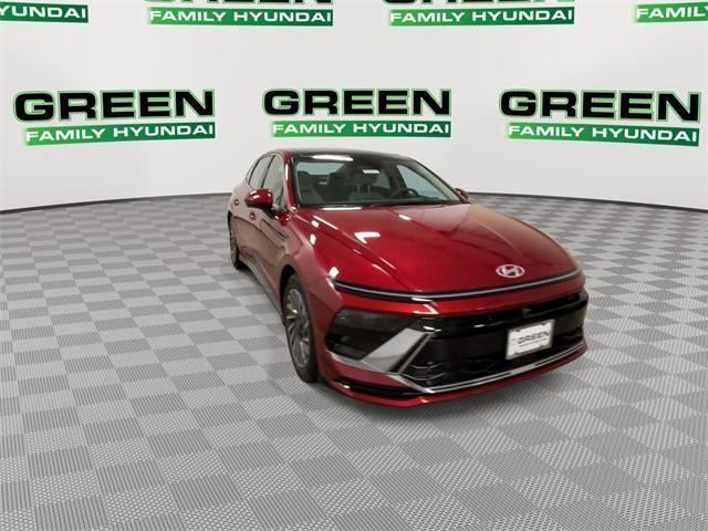 new 2025 Hyundai Sonata Hybrid car, priced at $37,896