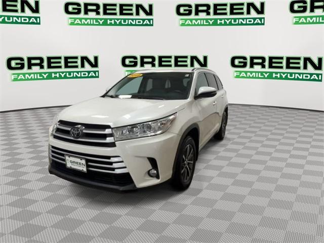 used 2018 Toyota Highlander car, priced at $23,625