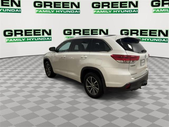 used 2018 Toyota Highlander car, priced at $23,625