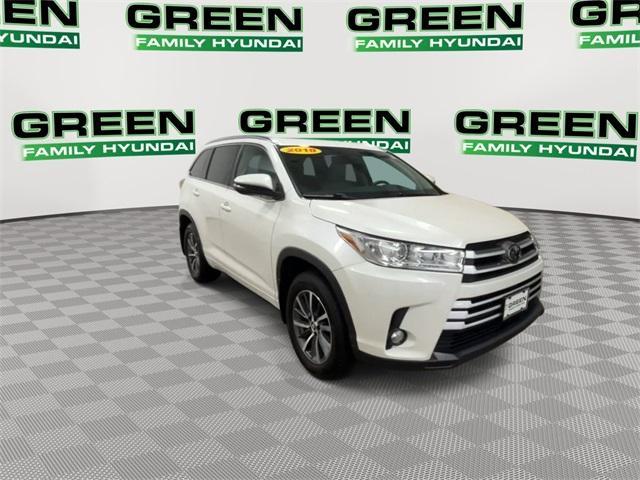 used 2018 Toyota Highlander car, priced at $23,625