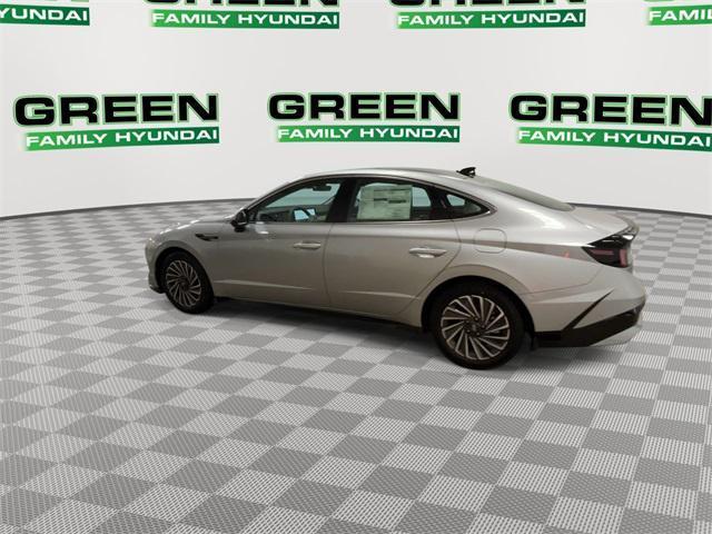 new 2025 Hyundai Sonata Hybrid car, priced at $36,923
