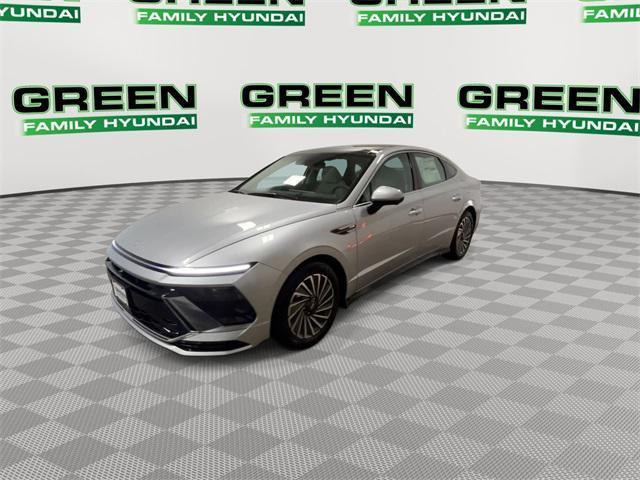 new 2025 Hyundai Sonata Hybrid car, priced at $36,923