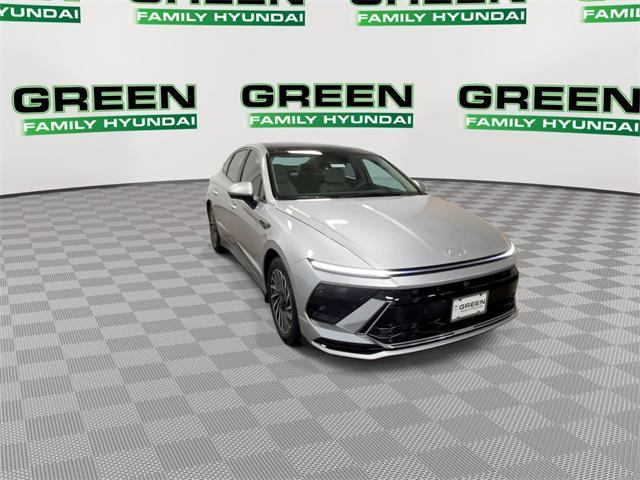 new 2025 Hyundai Sonata Hybrid car, priced at $36,923