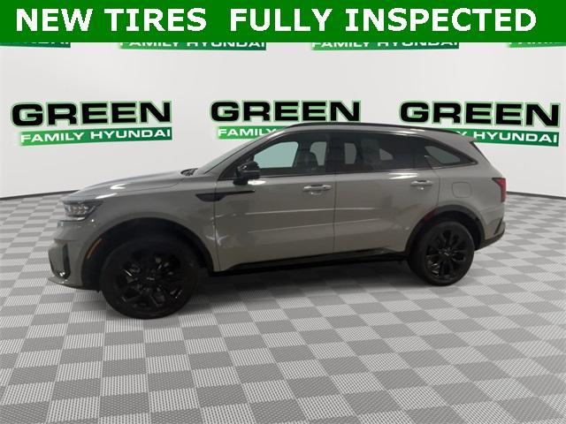 used 2023 Kia Sorento car, priced at $32,150