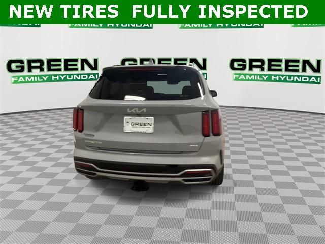 used 2023 Kia Sorento car, priced at $32,150