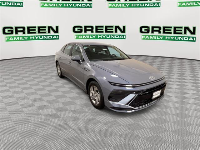 new 2025 Hyundai Sonata car, priced at $27,756