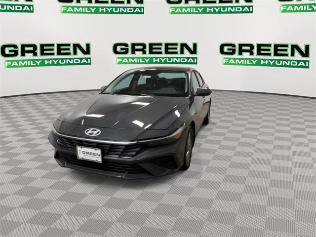 new 2025 Hyundai Elantra car, priced at $22,202