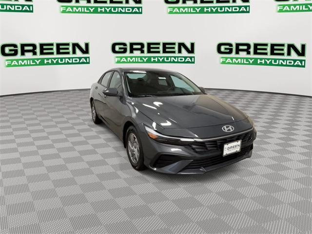 new 2025 Hyundai Elantra car, priced at $22,202
