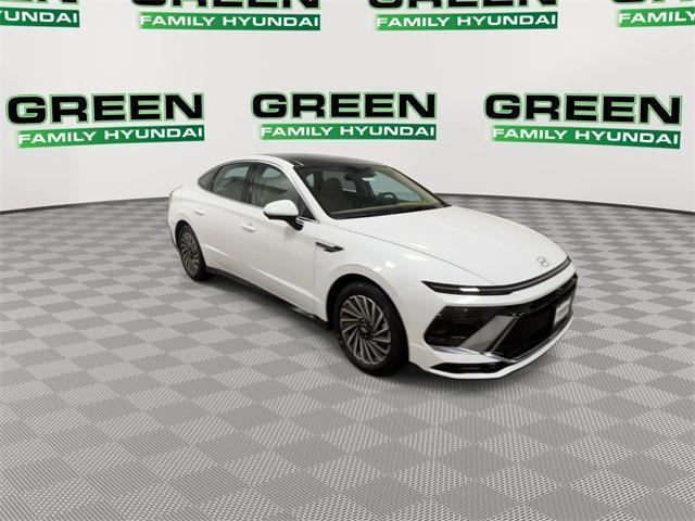 new 2025 Hyundai Sonata Hybrid car, priced at $37,406