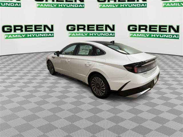 new 2025 Hyundai Sonata Hybrid car, priced at $37,406