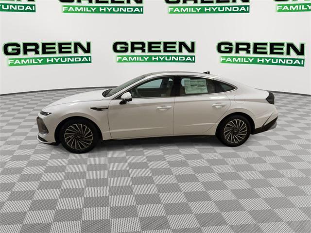new 2025 Hyundai Sonata Hybrid car, priced at $37,406