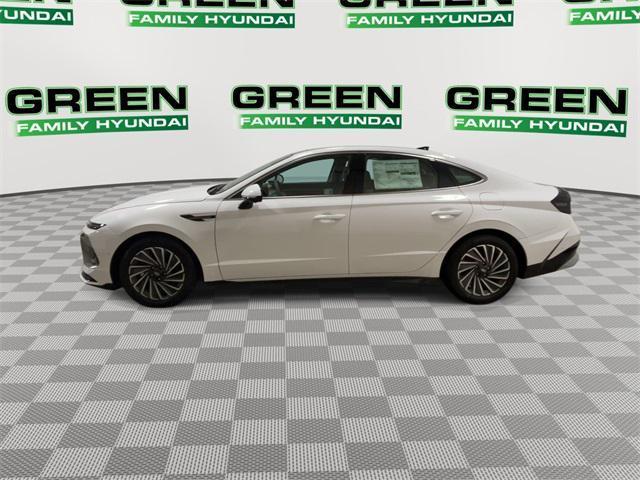 new 2025 Hyundai Sonata Hybrid car, priced at $37,406