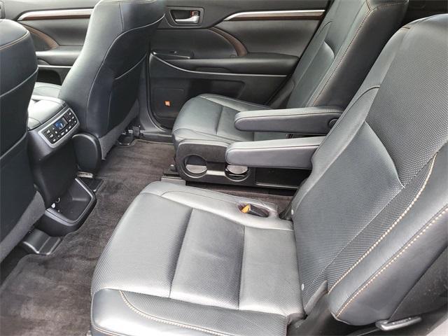used 2016 Toyota Highlander car, priced at $19,798
