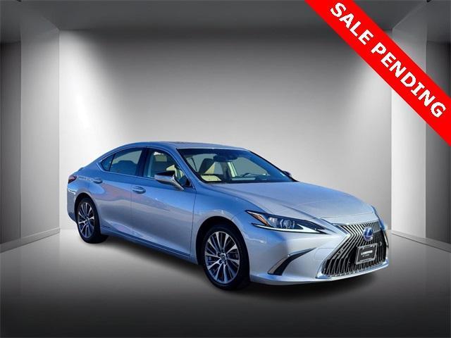 used 2019 Lexus ES 300h car, priced at $27,549