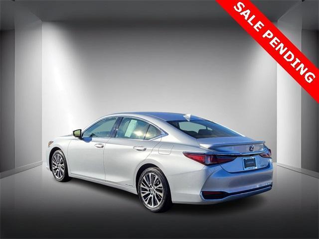 used 2019 Lexus ES 300h car, priced at $27,549