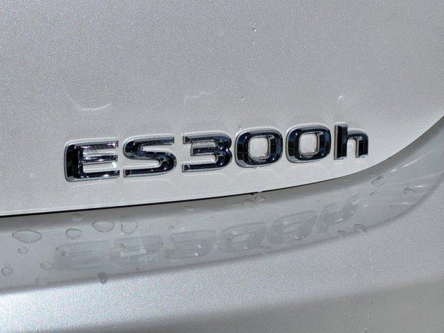 new 2025 Lexus ES 300h car, priced at $56,454