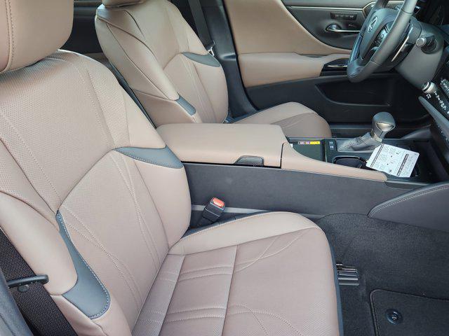 new 2025 Lexus ES 300h car, priced at $56,454
