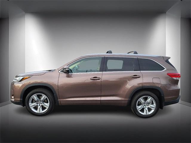 used 2017 Toyota Highlander car, priced at $28,299