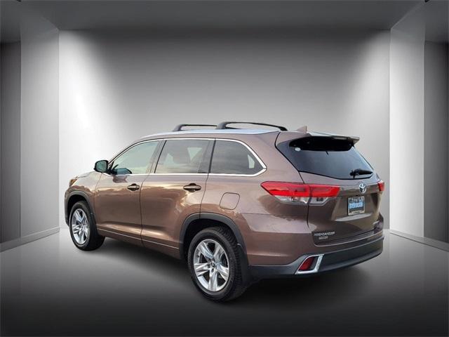 used 2017 Toyota Highlander car, priced at $28,299