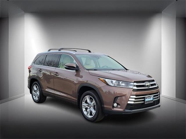 used 2017 Toyota Highlander car, priced at $28,299