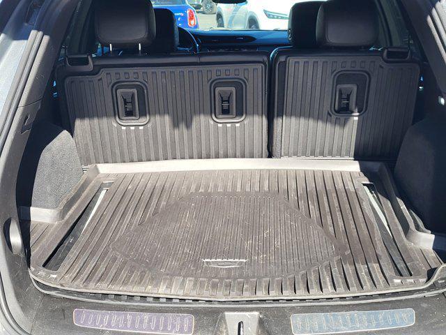 used 2023 Cadillac XT5 car, priced at $36,201