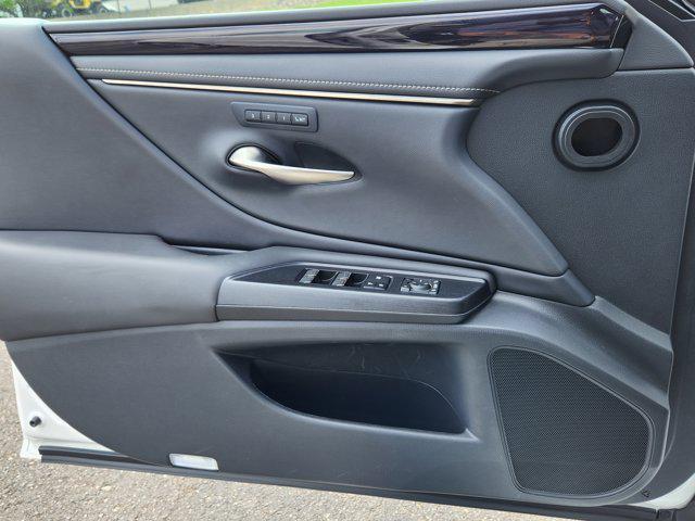 used 2021 Lexus ES 350 car, priced at $30,298