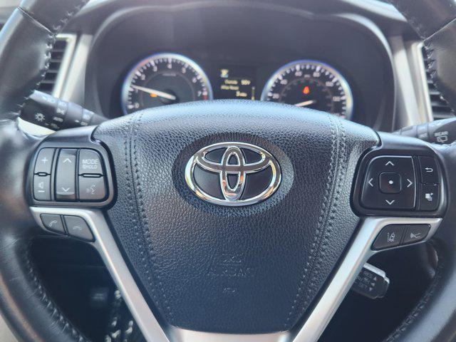 used 2019 Toyota Highlander car, priced at $33,701