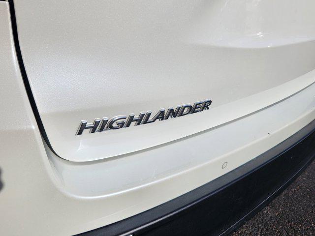 used 2019 Toyota Highlander car, priced at $33,701
