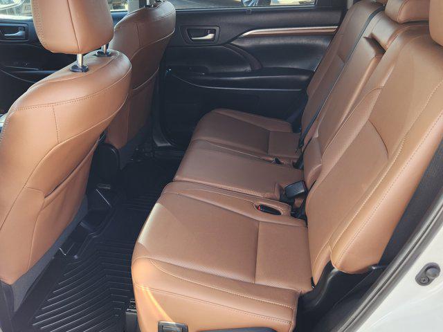 used 2019 Toyota Highlander car, priced at $33,701