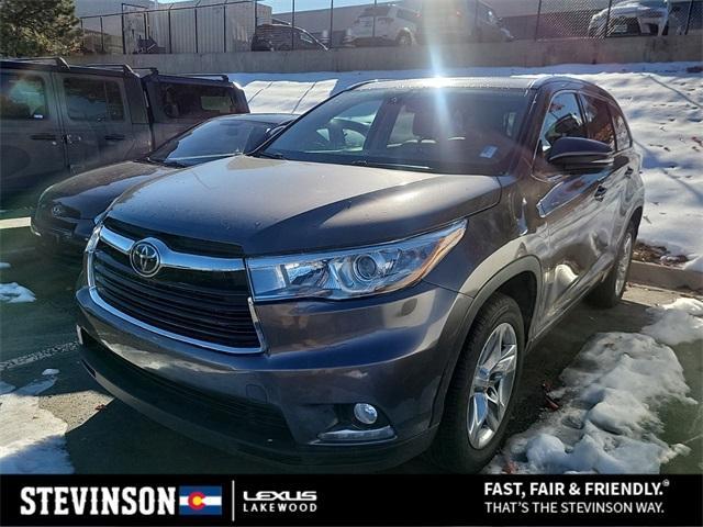 used 2015 Toyota Highlander car, priced at $18,295