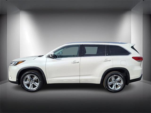 used 2019 Toyota Highlander car, priced at $30,798