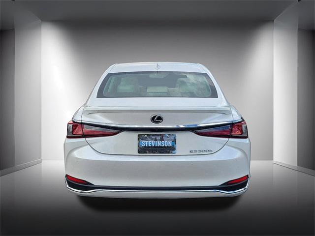 new 2025 Lexus ES 300h car, priced at $48,894