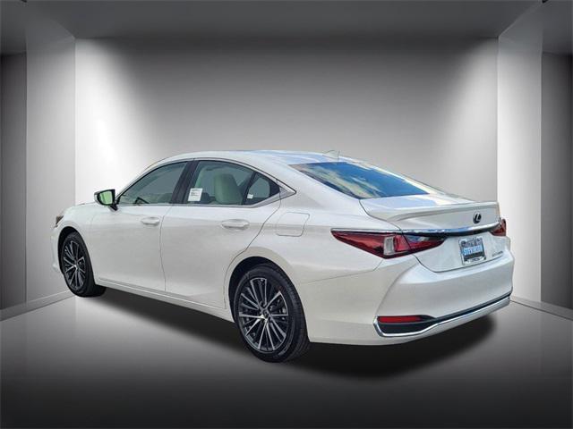new 2025 Lexus ES 300h car, priced at $48,894