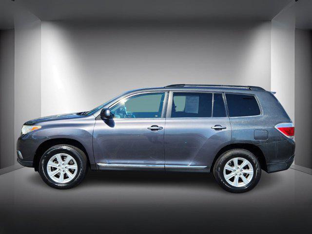used 2011 Toyota Highlander car, priced at $8,899