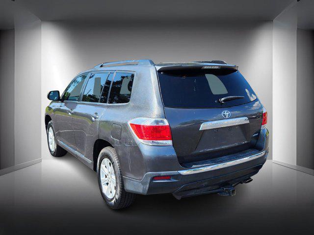 used 2011 Toyota Highlander car, priced at $8,899