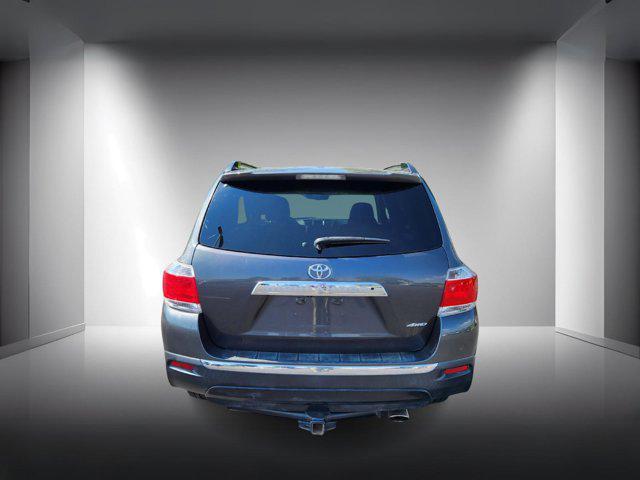 used 2011 Toyota Highlander car, priced at $8,899
