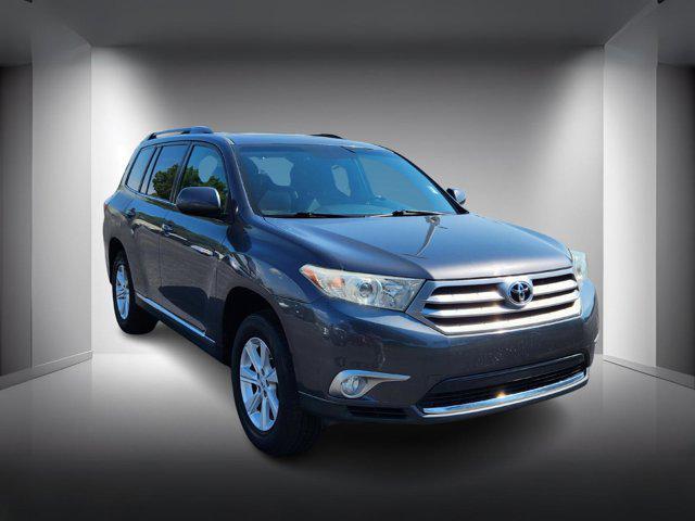 used 2011 Toyota Highlander car, priced at $8,899