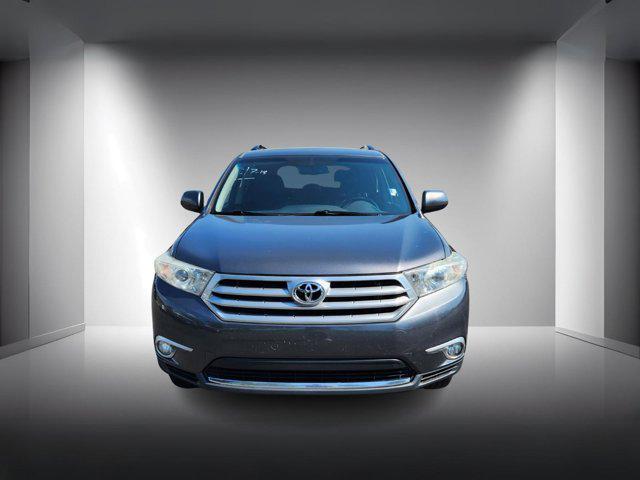 used 2011 Toyota Highlander car, priced at $8,899