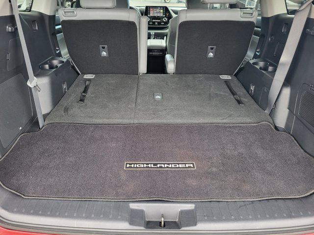 used 2021 Toyota Highlander car, priced at $37,201