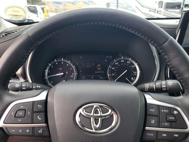 used 2021 Toyota Highlander car, priced at $37,201