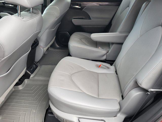 used 2021 Toyota Highlander car, priced at $37,201