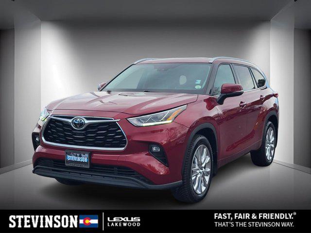 used 2021 Toyota Highlander car, priced at $37,201