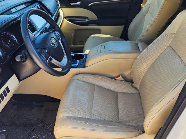 used 2016 Toyota Highlander car, priced at $29,298