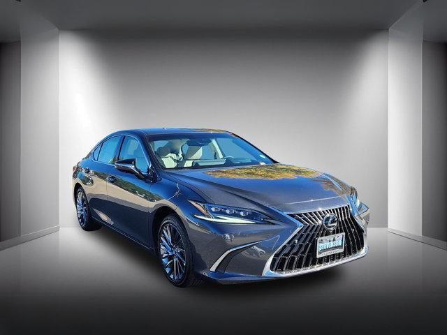 new 2025 Lexus ES 300h car, priced at $56,454