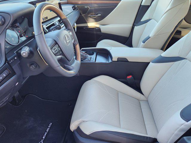 new 2025 Lexus ES 300h car, priced at $56,454